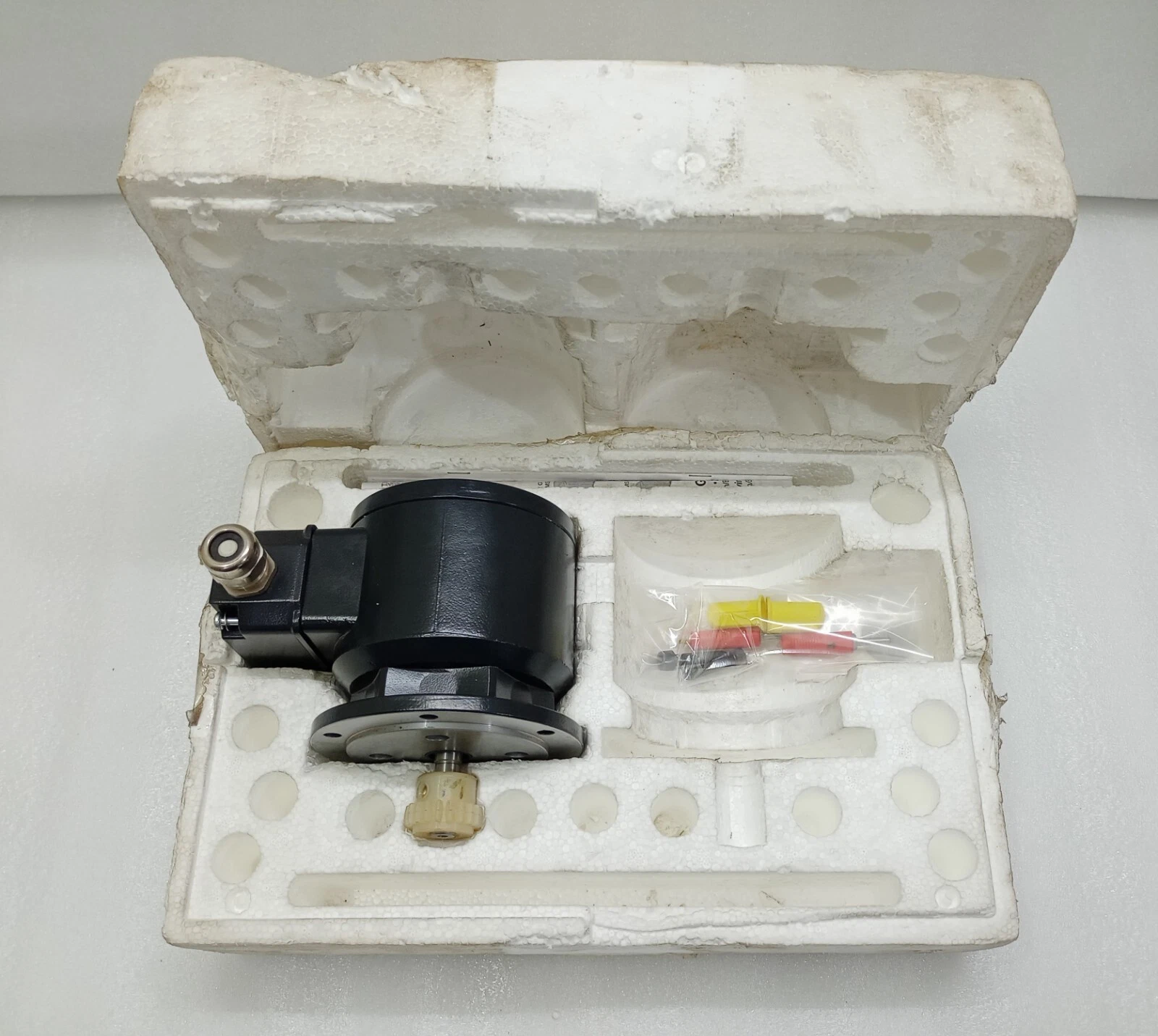 Baumer POG 10 DN 1000 I Incremental Encoder IP 66 Hubner Berlin 